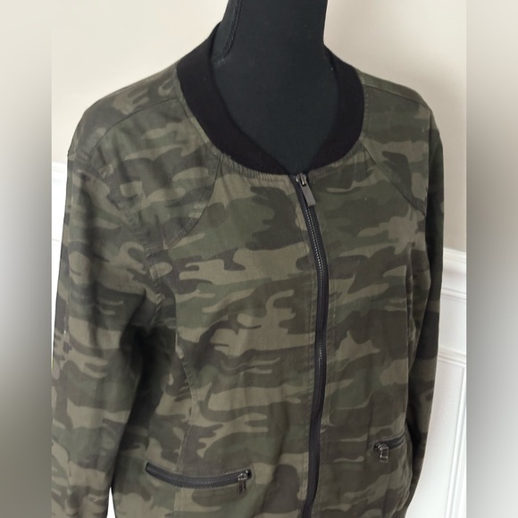 Sanctuary camo zip up jacket size L - Picture 4 of 9